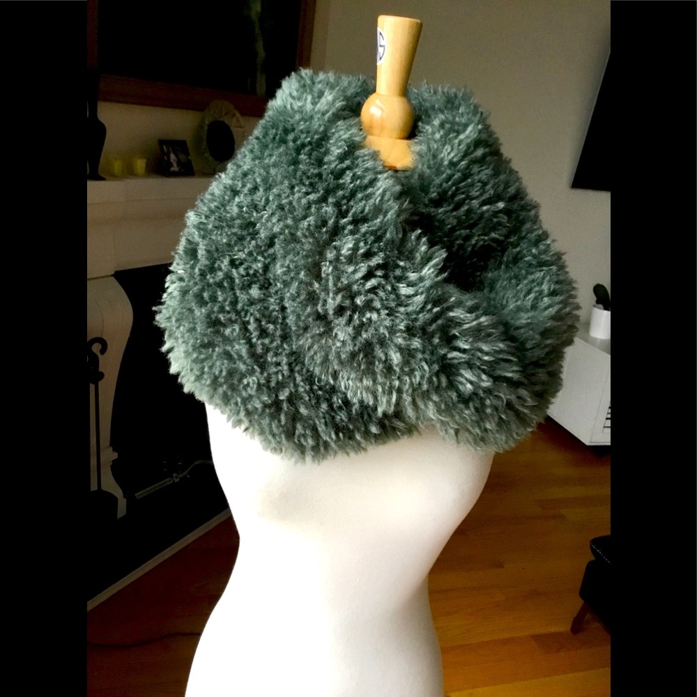 Brand New Beautiful Infinity Scarf